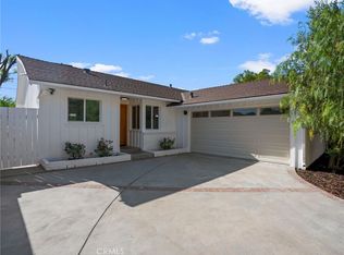 5141 Don Pio Dr, Woodland Hills, CA 91364