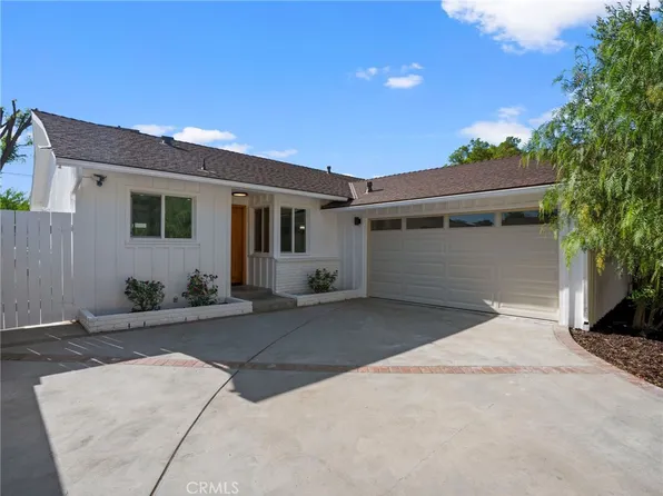 5141 Don Pio Dr, Woodland Hills, CA 91364