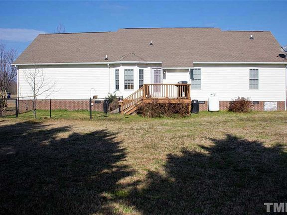 2nd image of 105 W Harrington Ave