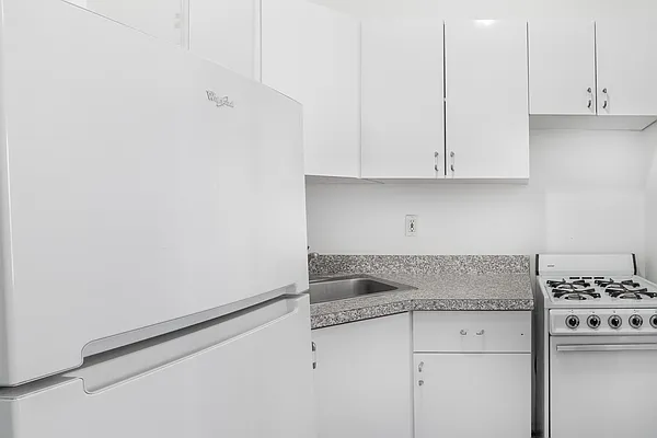 Rented by Corcoran | media 6