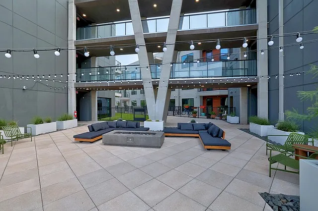 1701 Simond Ave #615 — Photo 35