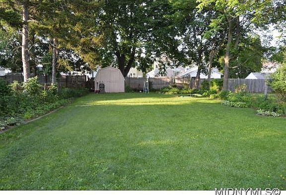 4th image of 1308 Thorn St