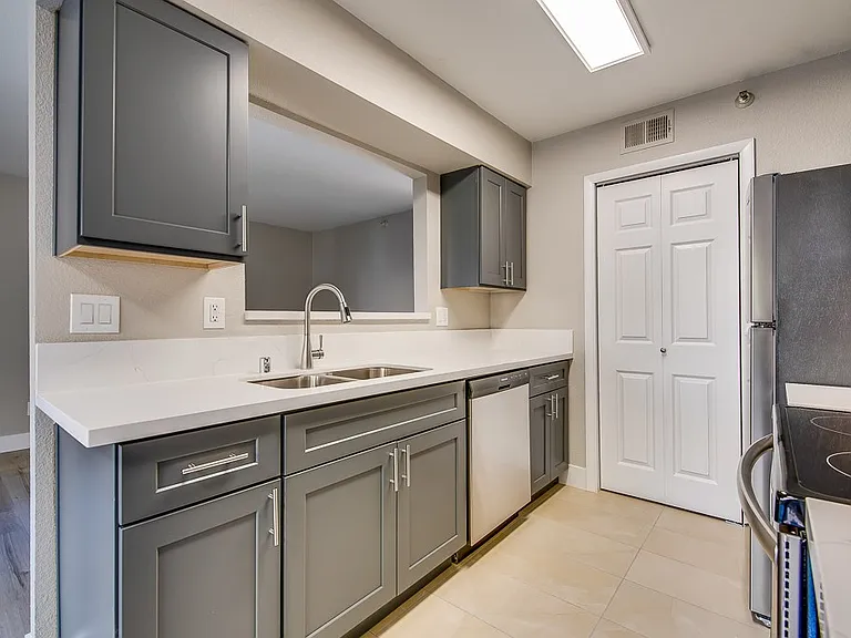 2750 S Durango Dr — Photo 16