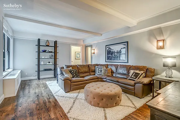 Sold by Sotheby's International Realty | media 16