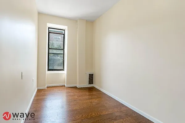 Rented by Wave Real Estate Group | media 36