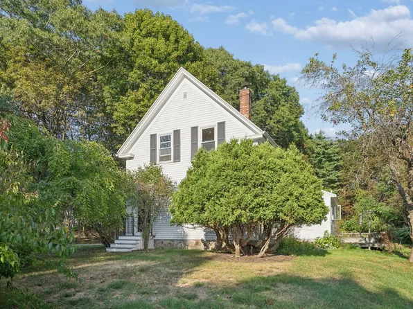 542 Mitchell Road, Cape Elizabeth, ME 04107