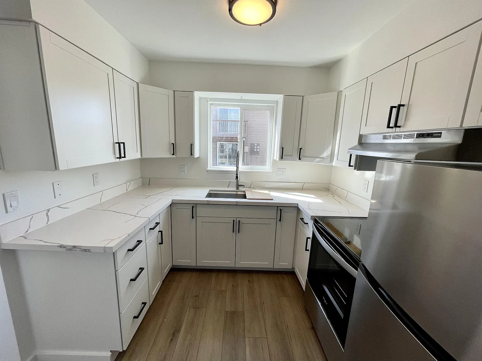 1523 Ernest Avenue - C — Photo 1