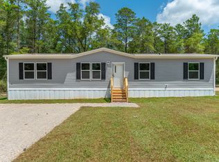 72 W Hyacinth Ave, Defuniak Springs, FL 32433