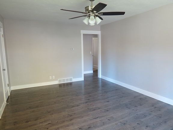 5th image of 867 N Lafayette Dr