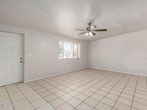 5th image of 4917 N Sunrise Ave
