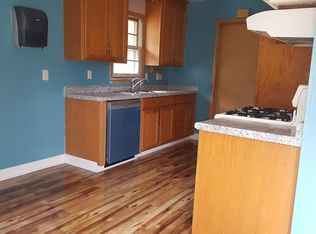 106 104th St W, Bloomington, MN 55420