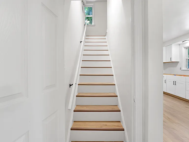 18601 Harlan Dr — Photo 17