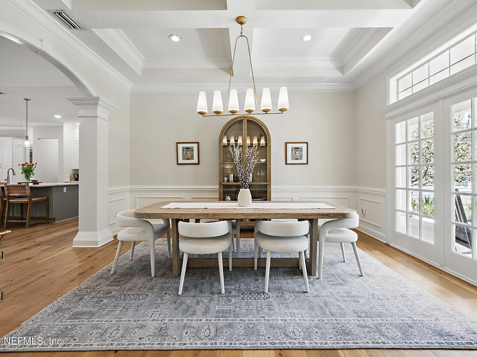 5 bed, 4.5 bath, 4047 sqft, $13,750 — Photo 4