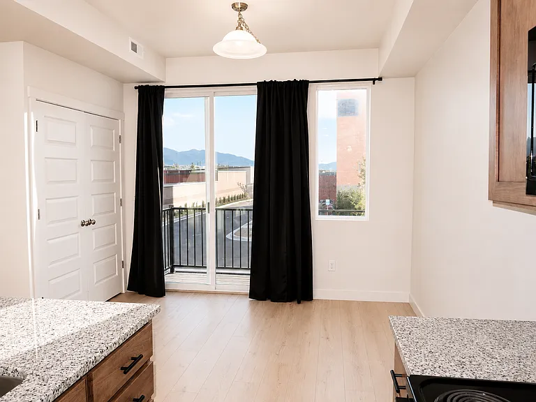 1146 S Redwood Rd #1004 — Photo 6