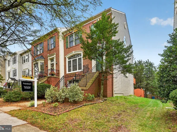 25352 Herring Creek Dr, Chantilly, VA 20152