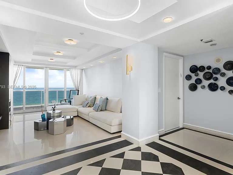 19111 Collins Ave #806 — Photo 4