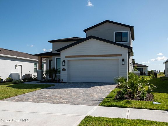 2nd image of 2944 Karelian Dr