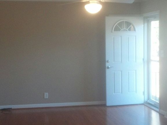 living room w/hardwood