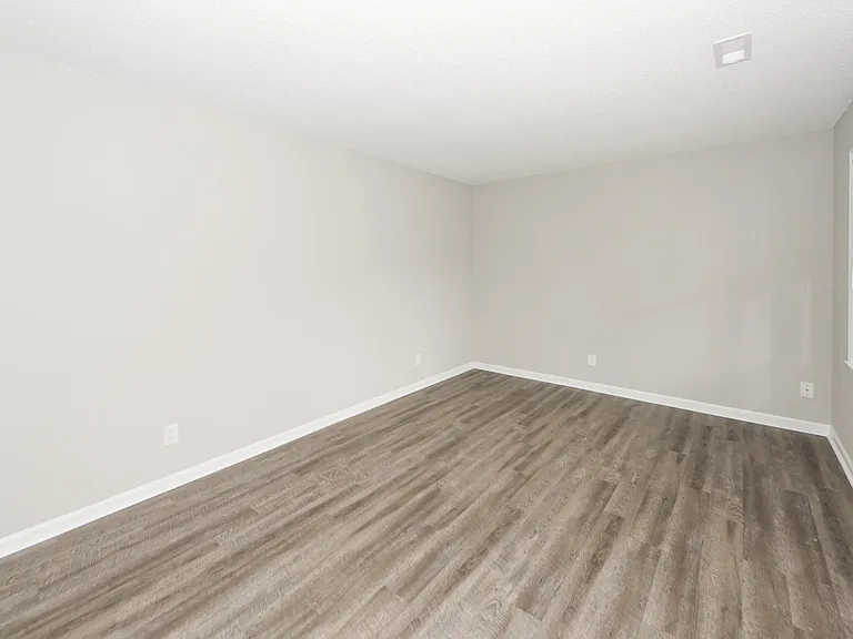 11 Kenilworth Rd — Photo 4