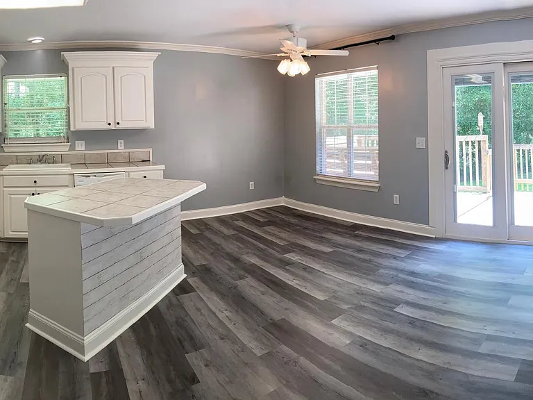 Kitchen/Dining