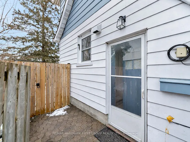 93 John St — Photo 25
