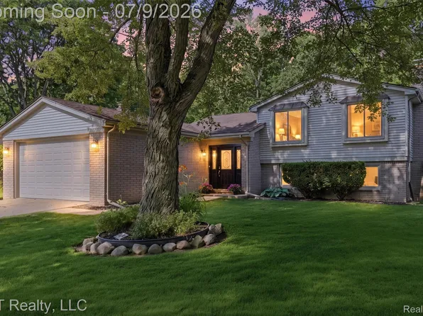 1408 Ledgewood Dr, Canton, MI 48188