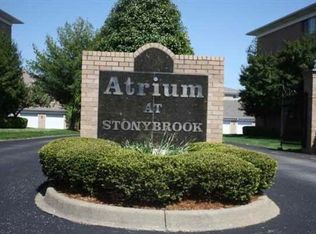 8505 Atrium Dr #1001, Louisville, KY 40220