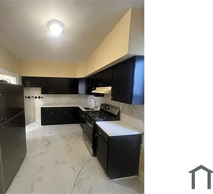 206 Highland Ave #3