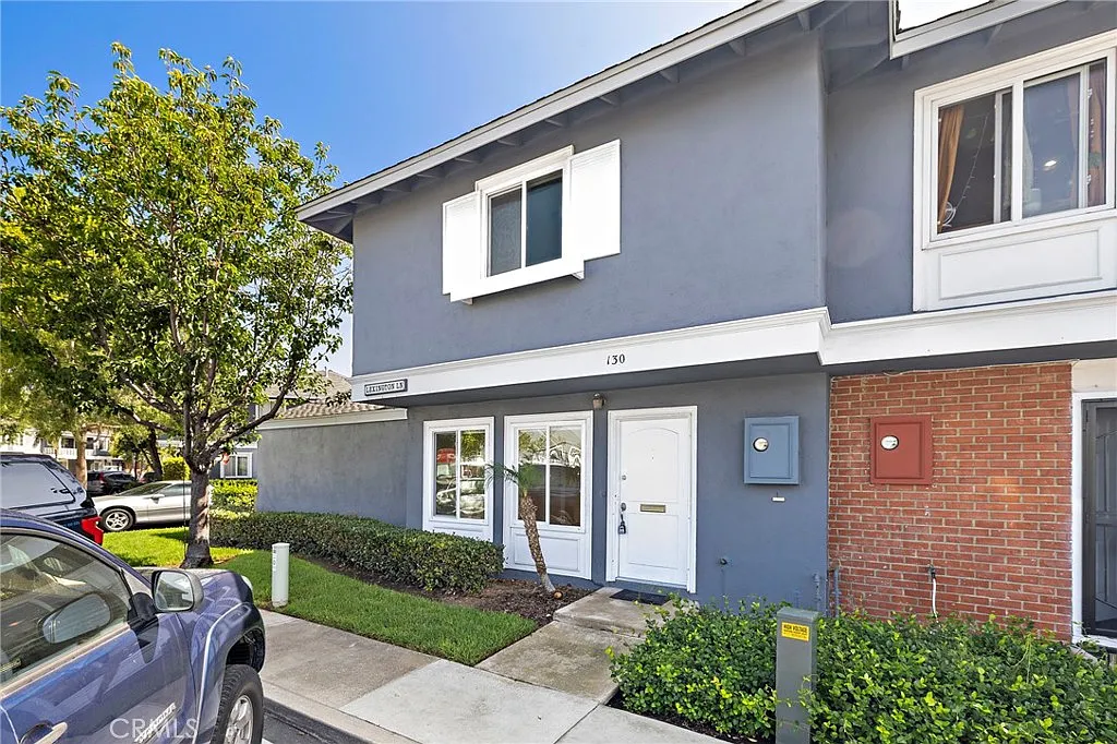 4 bed, 1420 sqft, $4,500 — Photo 1