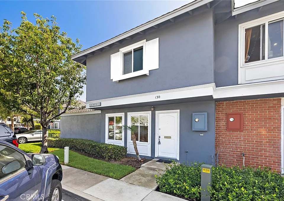130 Lexington Ln