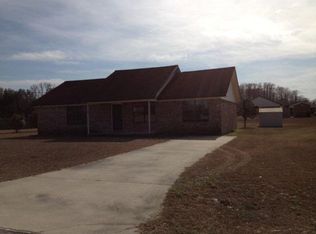 44 Garman Ln, Midway, GA 31320