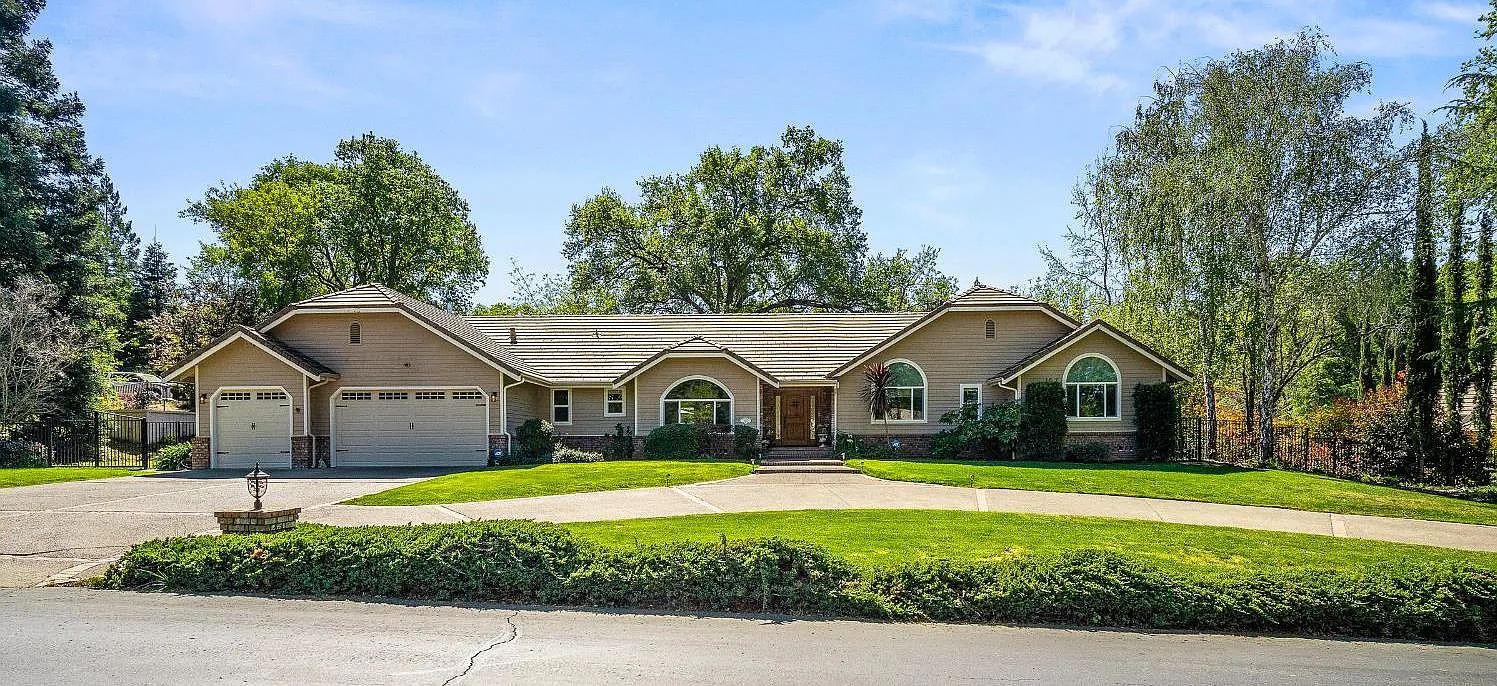 4032 Vega Loop photo 1