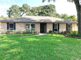 5430 Candlemist Dr, Houston, TX 77091