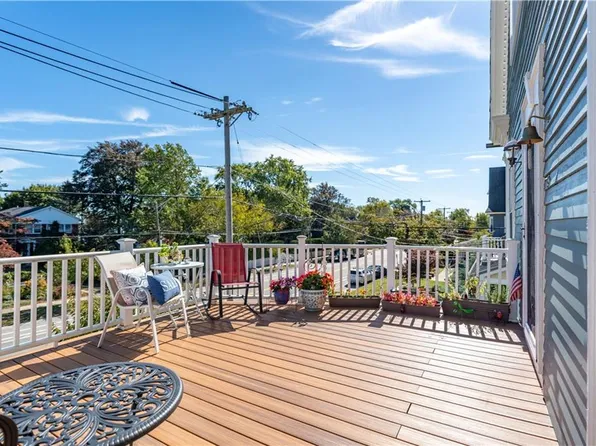 1291 Narragansett Blvd #4, Cranston, RI 02905