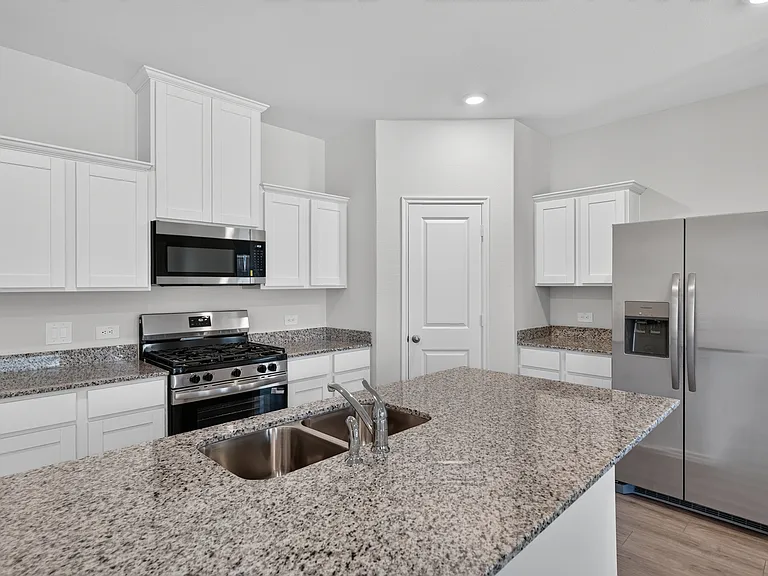 717 Sweet Pea Dr — Photo 10