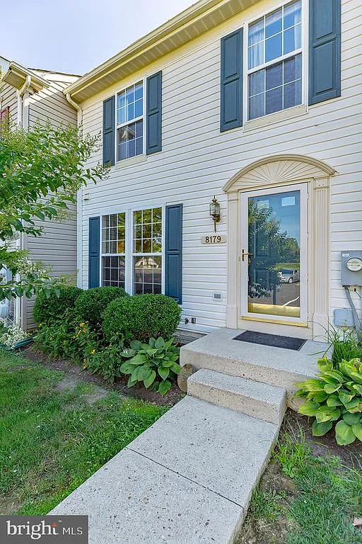 8179 Deer Chase Ln photo 1