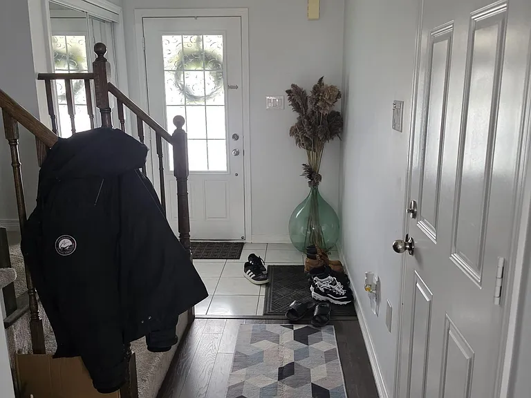 8250 Tulip Tree Dr — Photo 4