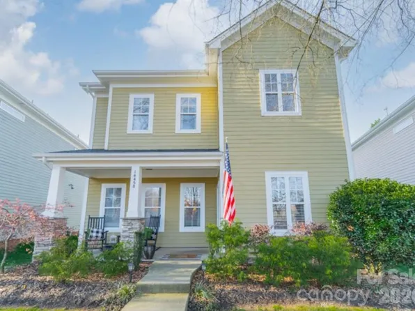 14458 Holly Springs Dr, Huntersville, NC 28078