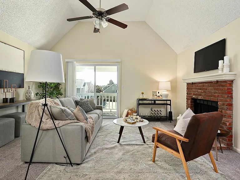 Riviera II - Living Room