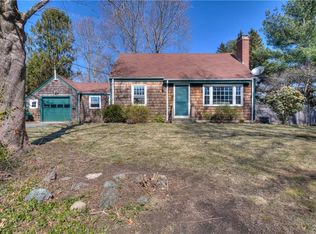 8 Massachusetts Ave, Barrington, RI 02806