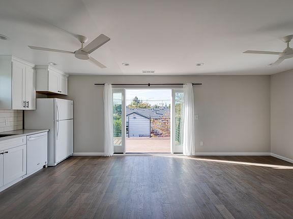 3rd image of 978 Delmas Ave #1