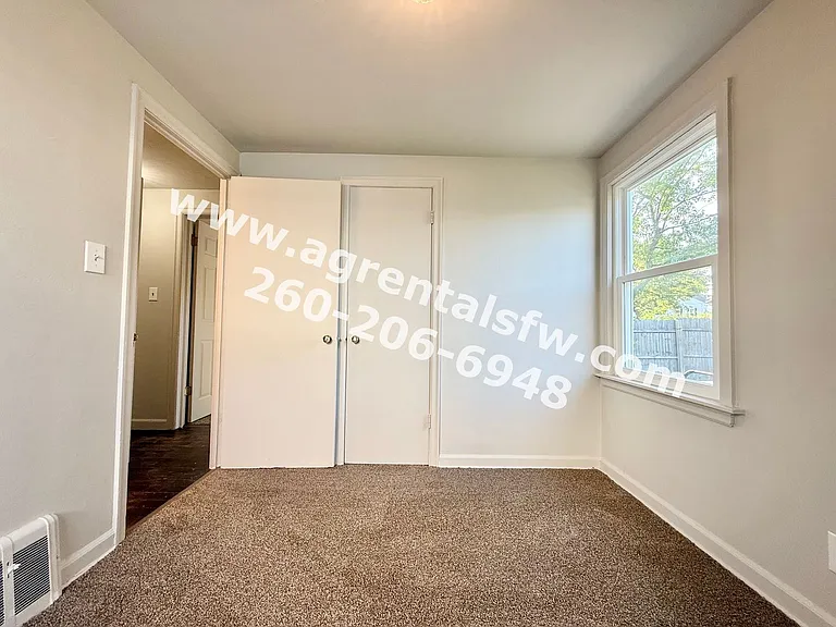 1912 Vance Ave — Photo 7