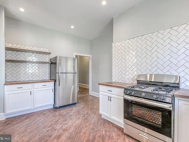 5009 Catherine St #1 — Photo 4