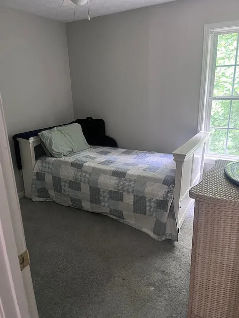 1634 Eagle Dr — Photo 2