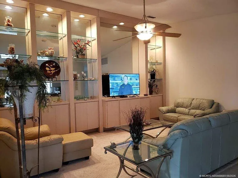 1652 SW Waterfall Blvd — Photo 7