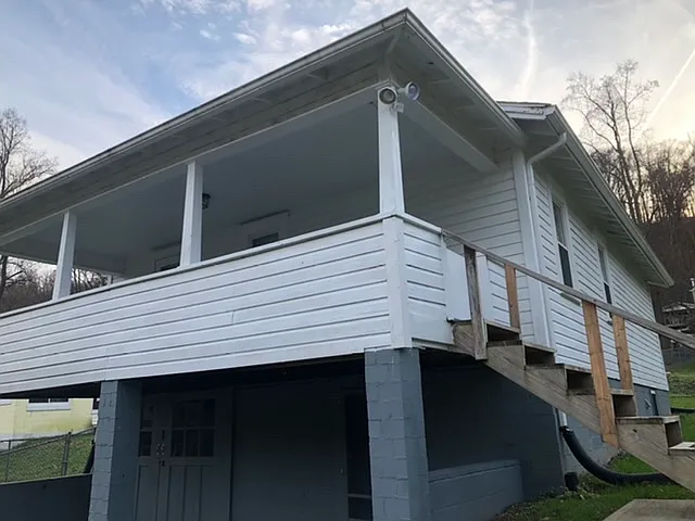 2060 McCubbin Dr — Photo 3