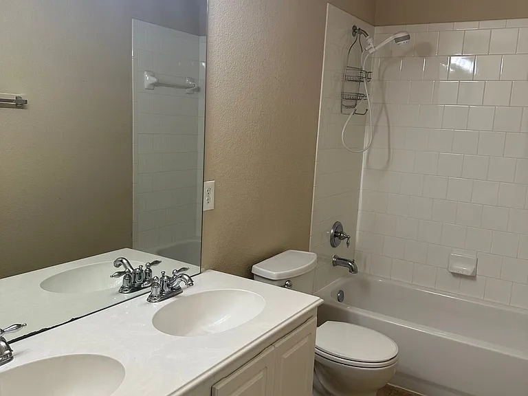 2013 Trinity Ln — Photo 15