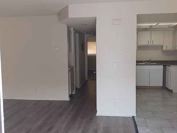 5th image of 4114 West St #4&12