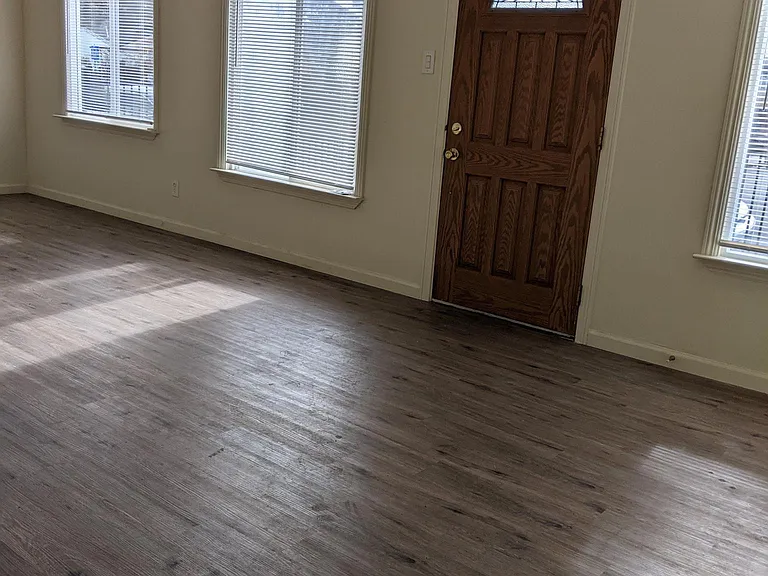4525 Cypress Ave — Photo 4