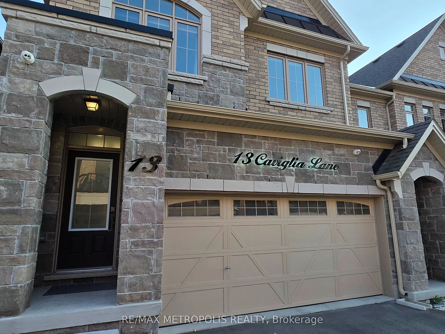 3 bed, $4,300 — Photo 3